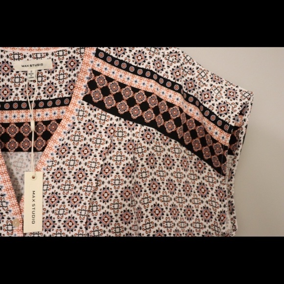 Max Studio NWT size small top - Picture 3 of 9